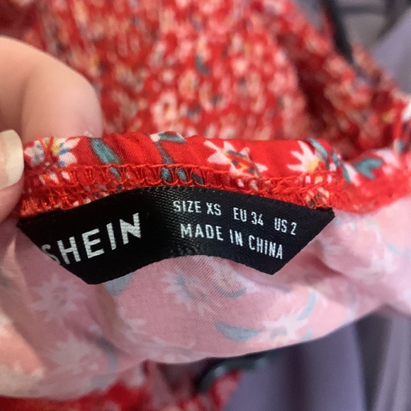 COPY - SHEIN XS Red Floral Romper - Picture 4 of 4